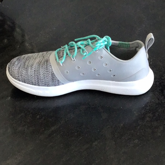 Under Armour Womens Charged Gray and Teal Running Shoes Sz 6.5 - Picture 8 of 8